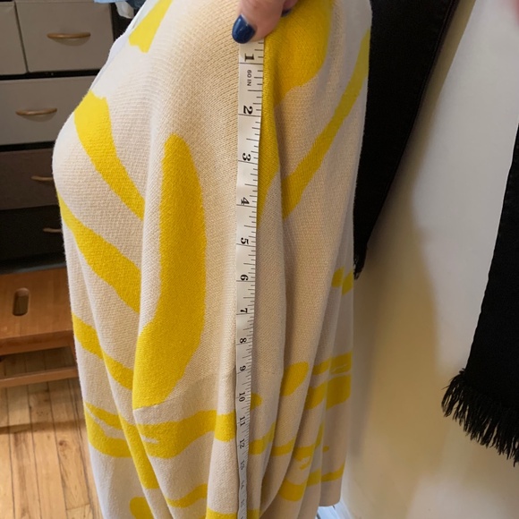 CAbi Roar Cardigan Size Medium - Picture 15 of 16